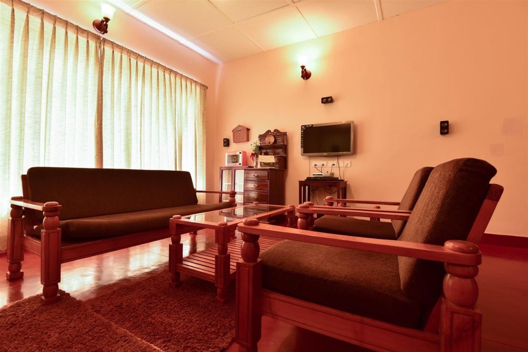 Manalar Hotel Gudalur  Szoba fotó
